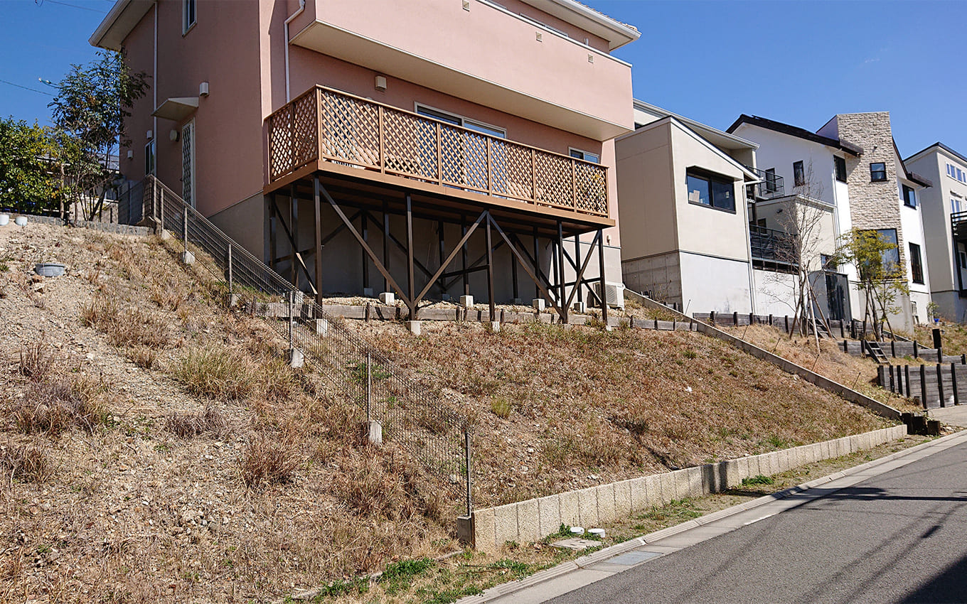 外構工事 斜面・法面活用 施工前写真