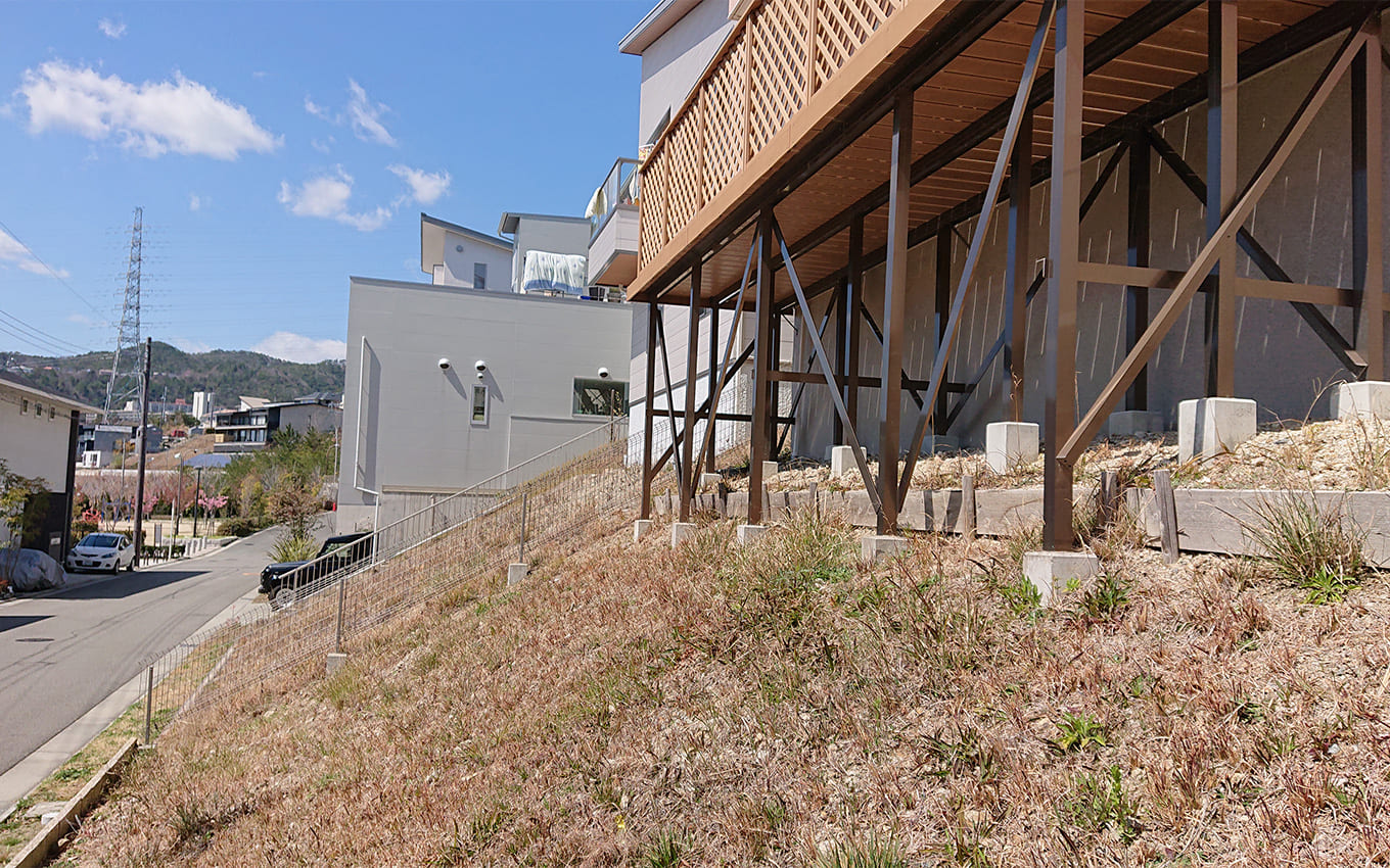 外構工事 斜面・法面活用 施工前写真